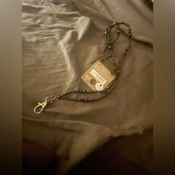 BLACK KEYHOLDER LAYNARD NECKLACE - Picture 2 of 5